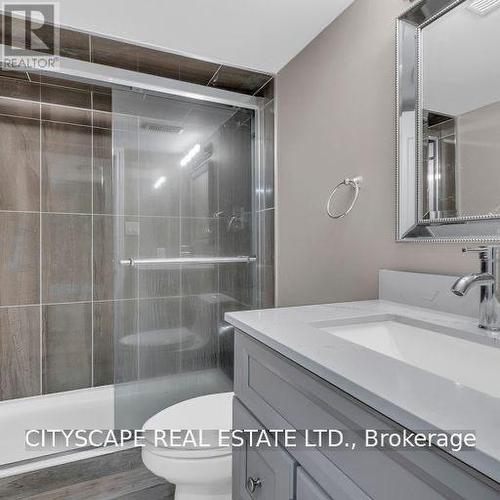 3349 Hedley Road, Burlington, ON - Indoor Photo Showing Bathroom