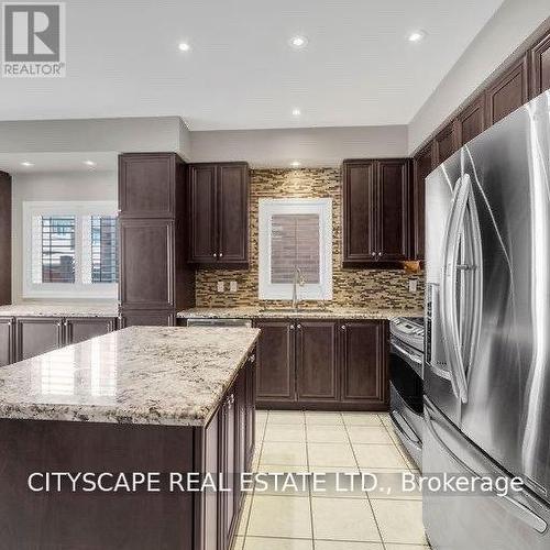 3349 Hedley Road, Burlington, ON - Indoor Photo Showing Kitchen With Upgraded Kitchen