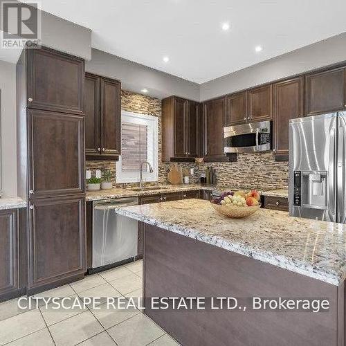 3349 Hedley Road, Burlington, ON - Indoor Photo Showing Kitchen With Upgraded Kitchen