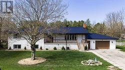 LOWER UNIT - 34 QUEEN AVENUE Bluewater (Stanley), ON N0M 1J0