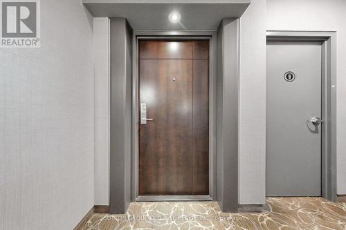 1307 - 2267 Lake Shore Boulevard W, Toronto, ON - Indoor Photo Showing Other Room