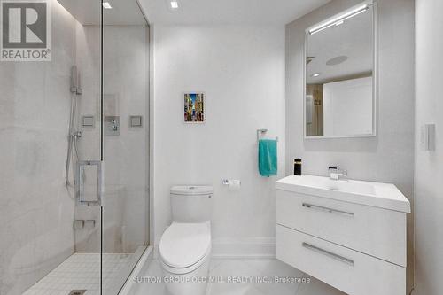 1307 - 2267 Lake Shore Boulevard W, Toronto, ON - Indoor Photo Showing Bathroom