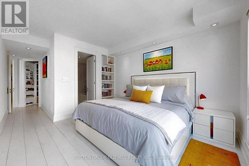 1307 - 2267 Lake Shore Boulevard W, Toronto, ON - Indoor Photo Showing Bedroom