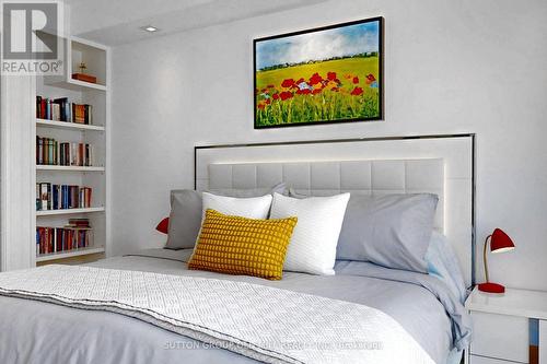 1307 - 2267 Lake Shore Boulevard W, Toronto, ON - Indoor Photo Showing Bedroom