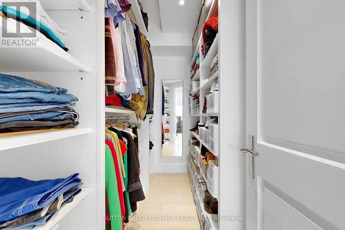 1307 - 2267 Lake Shore Boulevard W, Toronto, ON - Indoor With Storage