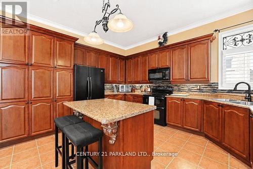 2020 Solar Place, Oshawa, ON - Indoor Photo Showing Kitchen With Double Sink