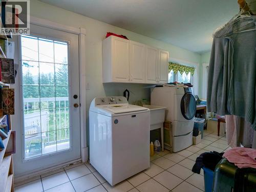5175 Baker-Kersley Road, Quesnel, BC - Indoor Photo Showing Laundry Room
