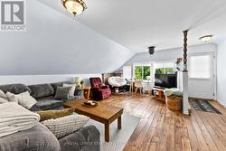 Unit 6, 1 BR - 