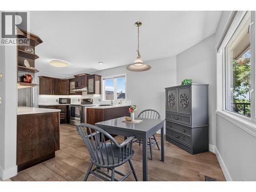 Casual dining room - 602 Glenmeadows Road, Kelowna, BC - Indoor