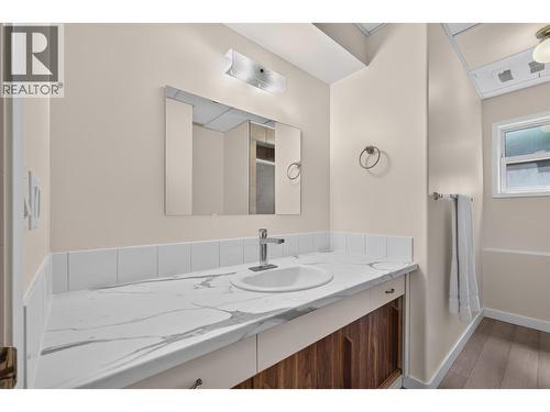 Full bathroom on the lower level - 602 Glenmeadows Road, Kelowna, BC - Indoor Photo Showing Bathroom