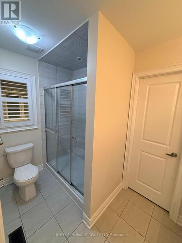 21 Valleyscape Trail, Caledon, ON - Indoor Photo Showing Bathroom