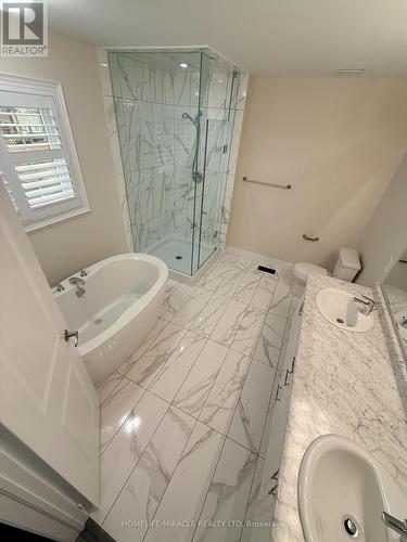 21 Valleyscape Trail, Caledon, ON - Indoor Photo Showing Bathroom