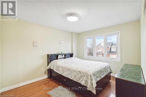 2245 Pathfinder Drive, Burlington, ON - Indoor Photo Showing Bedroom