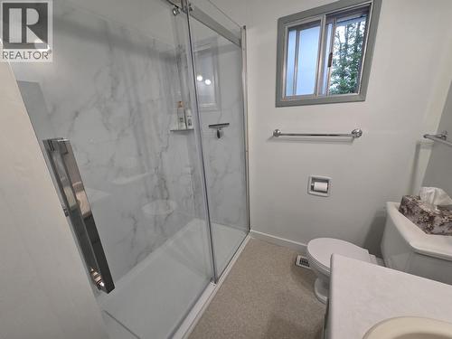 2050-2052 Maple Crescent, Masset, BC - Indoor Photo Showing Bathroom