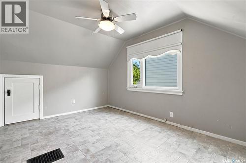 818 5Th Street E, Saskatoon, SK - Indoor Photo Showing Other Room