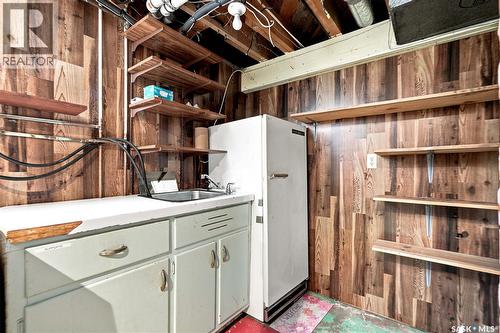 818 5Th Street E, Saskatoon, SK - Indoor