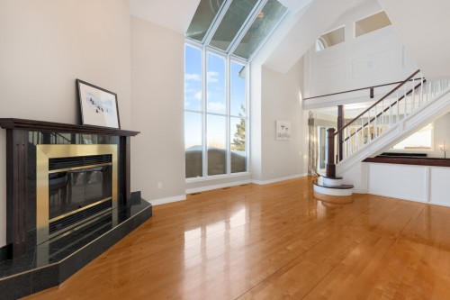 Salon - 4452 Rue Du Mont-Blanc, Ascot Corner, QC - Indoor With Fireplace