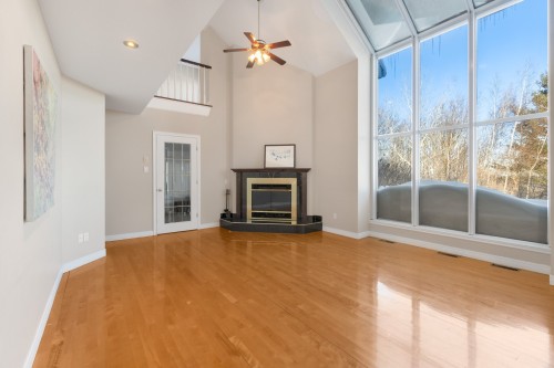 Salon - 4452 Rue Du Mont-Blanc, Ascot Corner, QC - Indoor Photo Showing Other Room With Fireplace