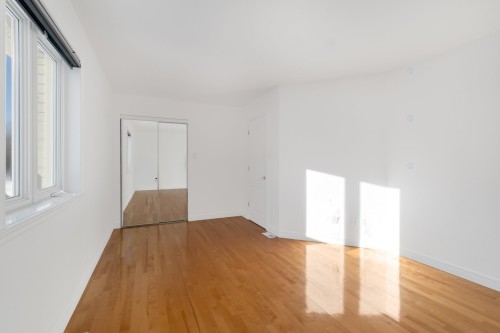 Chambre à coucher - 4452 Rue Du Mont-Blanc, Ascot Corner, QC - Indoor Photo Showing Other Room