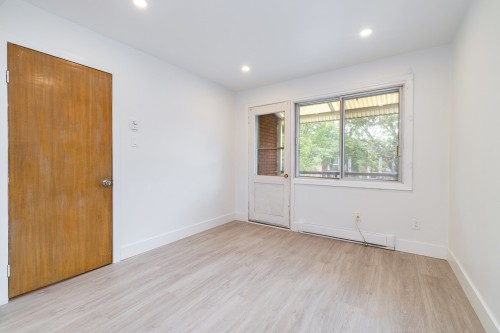Chambre à coucher - 3-9695 Av. Bruchési, Montréal (Ahuntsic-Cartierville), QC - Indoor Photo Showing Other Room
