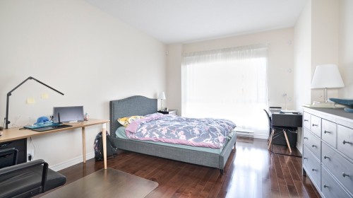 Master Bedroom - 306-4405 Boul. St-Jean, Dollard-Des-Ormeaux, QC - Indoor Photo Showing Bedroom