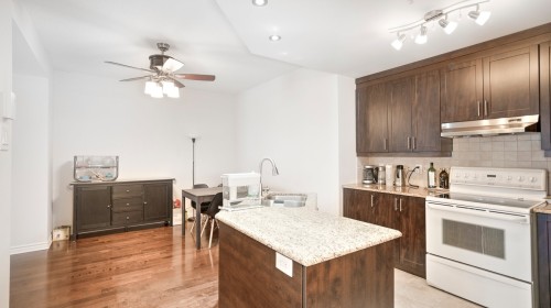 Kitchen - 306-4405 Boul. St-Jean, Dollard-Des-Ormeaux, QC - Indoor Photo Showing Kitchen