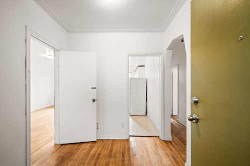 Mud Room - 5-3975 Av. Dupuis, Montréal (Côte-Des-Neiges/Notre-Dame-De-Grâce), QC - Indoor Photo Showing Other Room