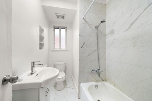 Bathroom - 16-3975 Av. Dupuis, Montréal (Côte-Des-Neiges/Notre-Dame-De-Grâce), QC - Indoor Photo Showing Bathroom