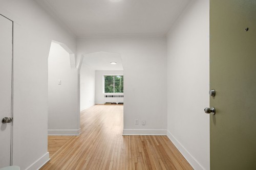 Mud Room - 16-3975 Av. Dupuis, Montréal (Côte-Des-Neiges/Notre-Dame-De-Grâce), QC - Indoor Photo Showing Other Room
