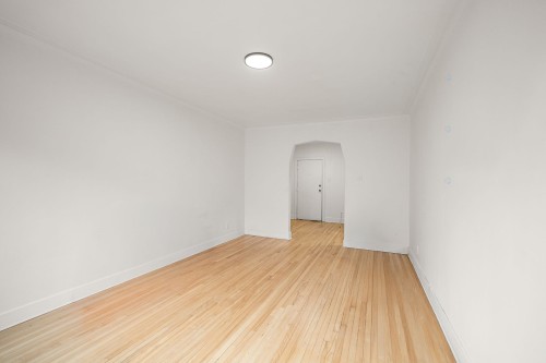 Living Room - 16-3975 Av. Dupuis, Montréal (Côte-Des-Neiges/Notre-Dame-De-Grâce), QC - Indoor Photo Showing Other Room