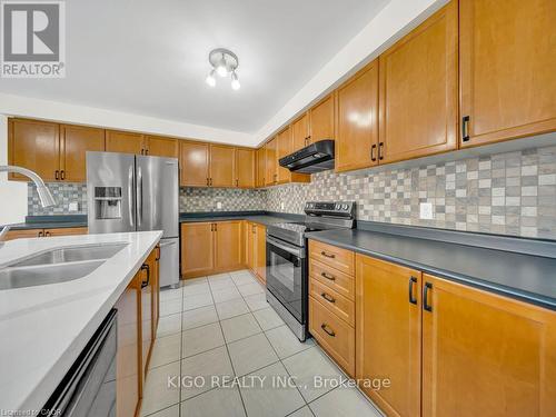 39 Baintree Way, Cambridge, ON - Indoor Photo Showing Kitchen With Stainless Steel Kitchen With Double Sink