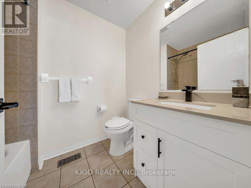 39 Baintree Way, Cambridge, ON - Indoor Photo Showing Bathroom