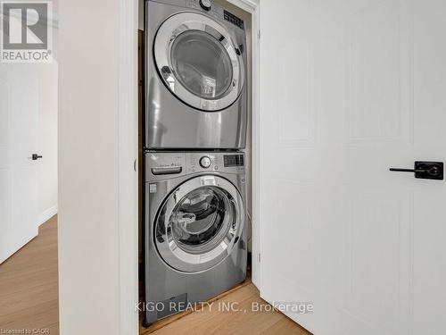 39 Baintree Way, Cambridge, ON - Indoor Photo Showing Laundry Room