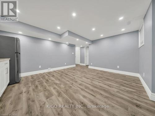 39 Baintree Way, Cambridge, ON - Indoor Photo Showing Other Room