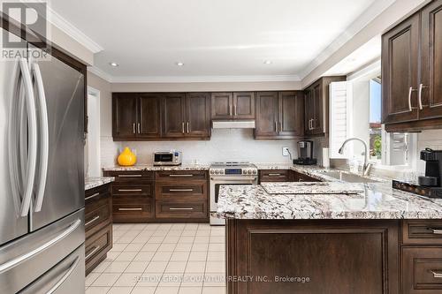 Kitchen - 6187 Camgreen Circle, Mississauga, ON - Indoor Photo Showing Kitchen With Upgraded Kitchen