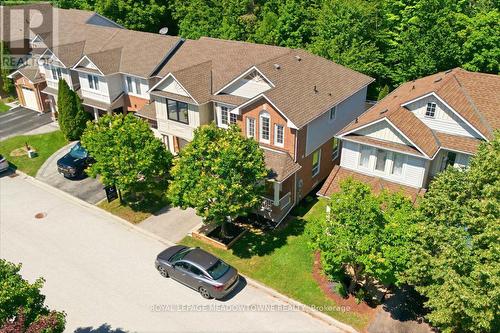 2068 Broadleaf Crescent, Burlington, ON - Outdoor