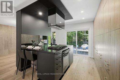 2068 Broadleaf Crescent, Burlington, ON - Indoor