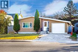 1818 C AVENUE N  Saskatoon, SK S7L 1L8