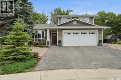 22 WESSON BAY  Regina, SK S4S 6J5