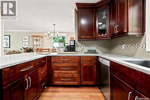 22 Wesson Bay, Regina, SK - Indoor Photo Showing Kitchen