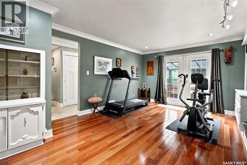 22 Wesson Bay, Regina, SK - Indoor Photo Showing Gym Room