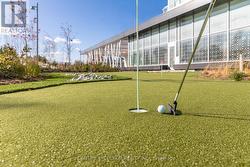 Putting golf - 
