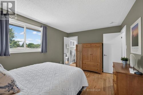 1077 Mahogany Crescent, London North (North P), ON - Indoor Photo Showing Bedroom
