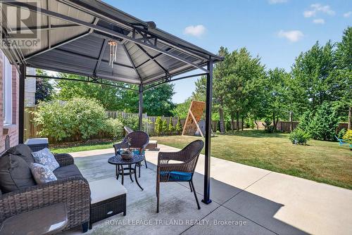 1077 Mahogany Crescent, London North (North P), ON - Outdoor With Deck Patio Veranda