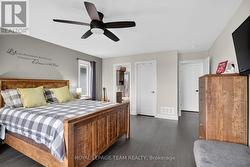 Primary bedroom - 