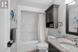 Main 3 piece bath with tub - 
