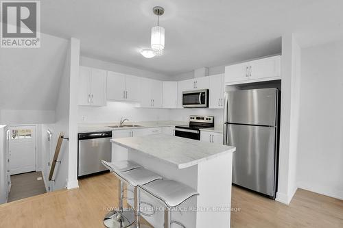 30 Whitcomb Crescent, Smiths Falls, ON - Indoor Photo Showing Kitchen With Stainless Steel Kitchen With Double Sink With Upgraded Kitchen