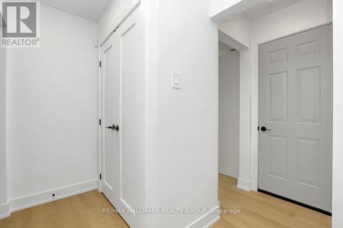 269 Michel Circle, Ottawa, ON - Indoor Photo Showing Other Room