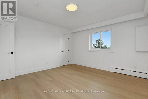 269 Michel Circle, Ottawa, ON - Indoor Photo Showing Other Room