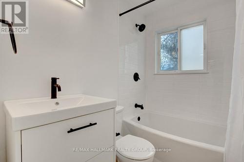 269 Michel Circle, Ottawa, ON - Indoor Photo Showing Bathroom